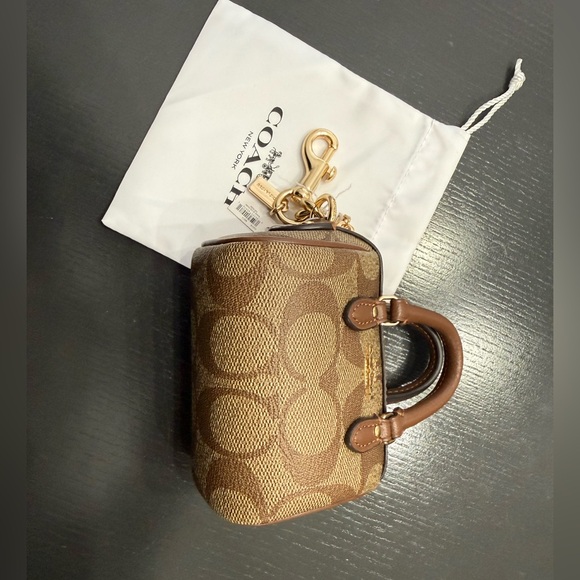 🚨🚨Sold🚨🚨Coach Brown Mini Rowan Bag Charm - Picture 3 of 8